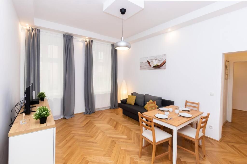 Apartament New, Central, In The Heart Of The 7th Heaven Wiedeń